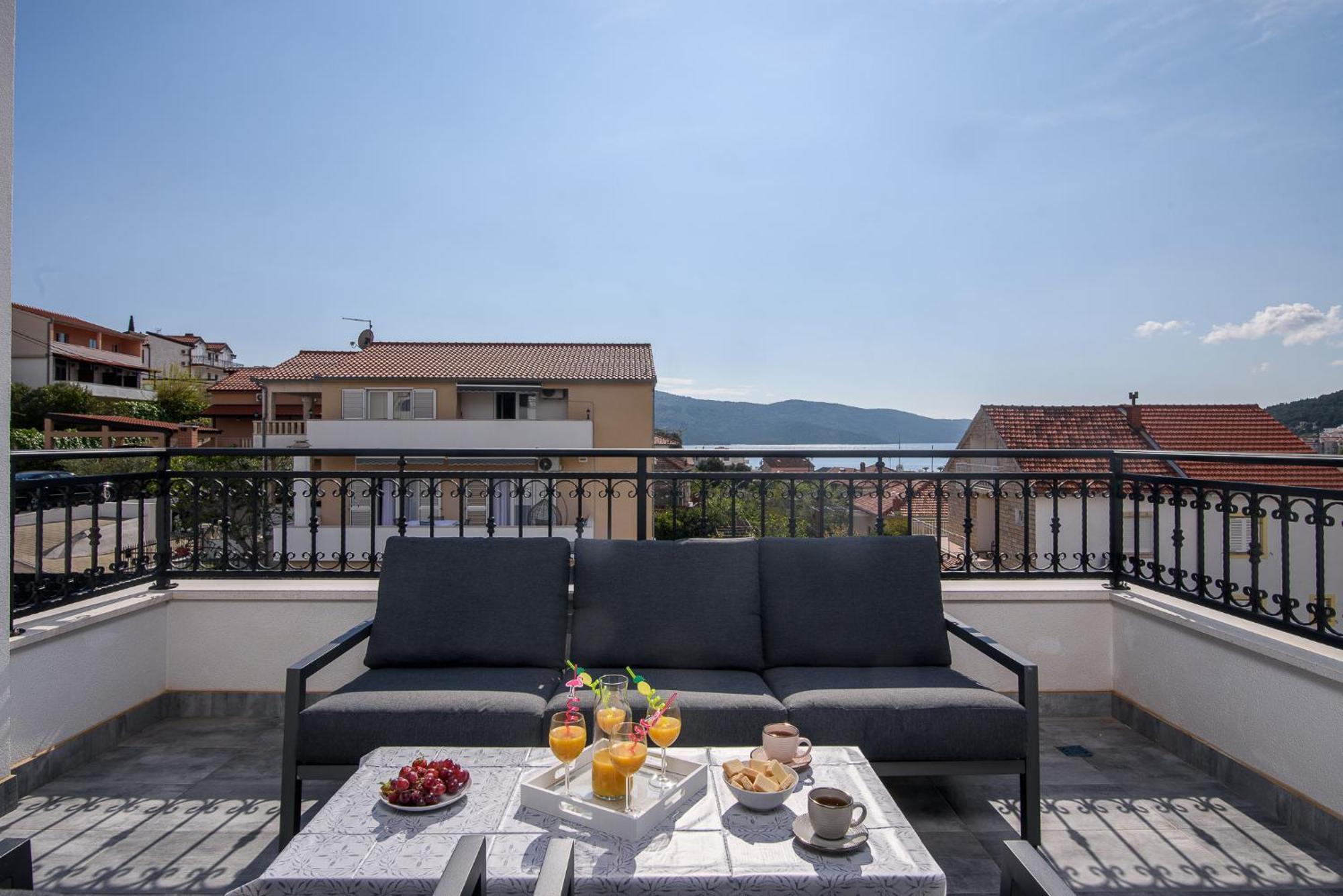 Villa Barbara & Zoran With Free Parking And Heated Swimming Pool Seget Vranjica Exterior photo