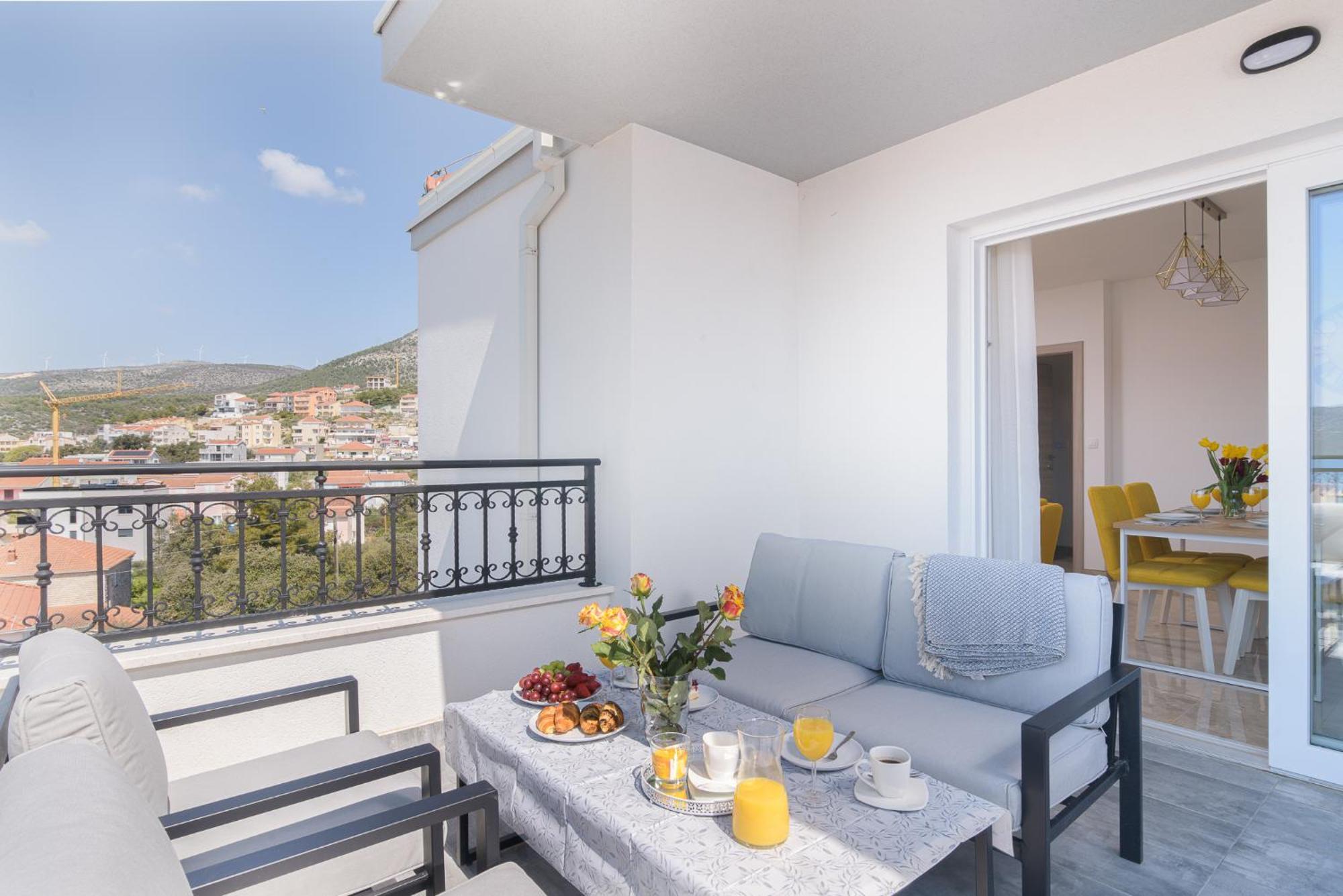 Villa Barbara & Zoran With Free Parking And Heated Swimming Pool Seget Vranjica Exterior photo