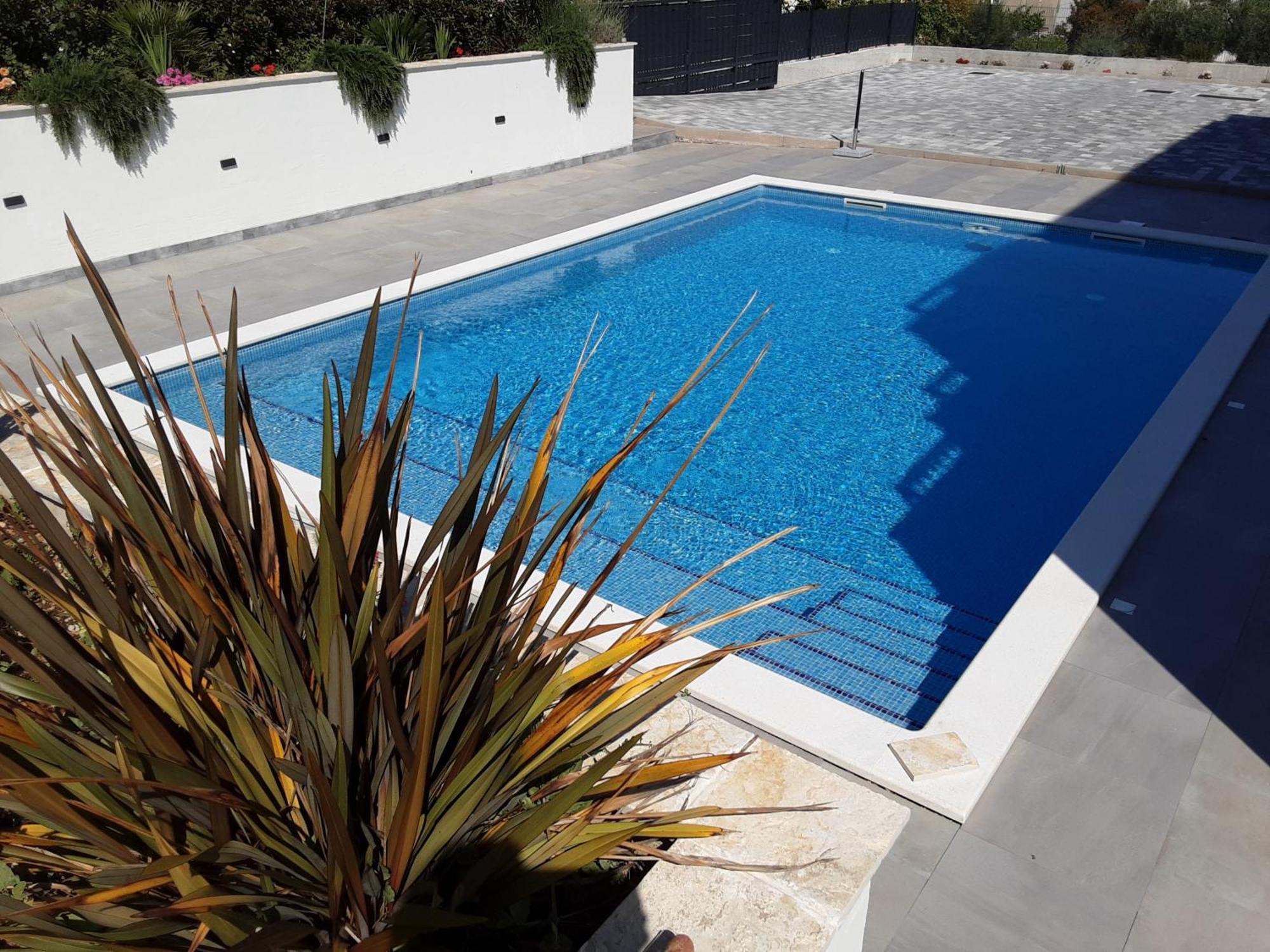 Villa Barbara & Zoran With Free Parking And Heated Swimming Pool Seget Vranjica Exterior photo