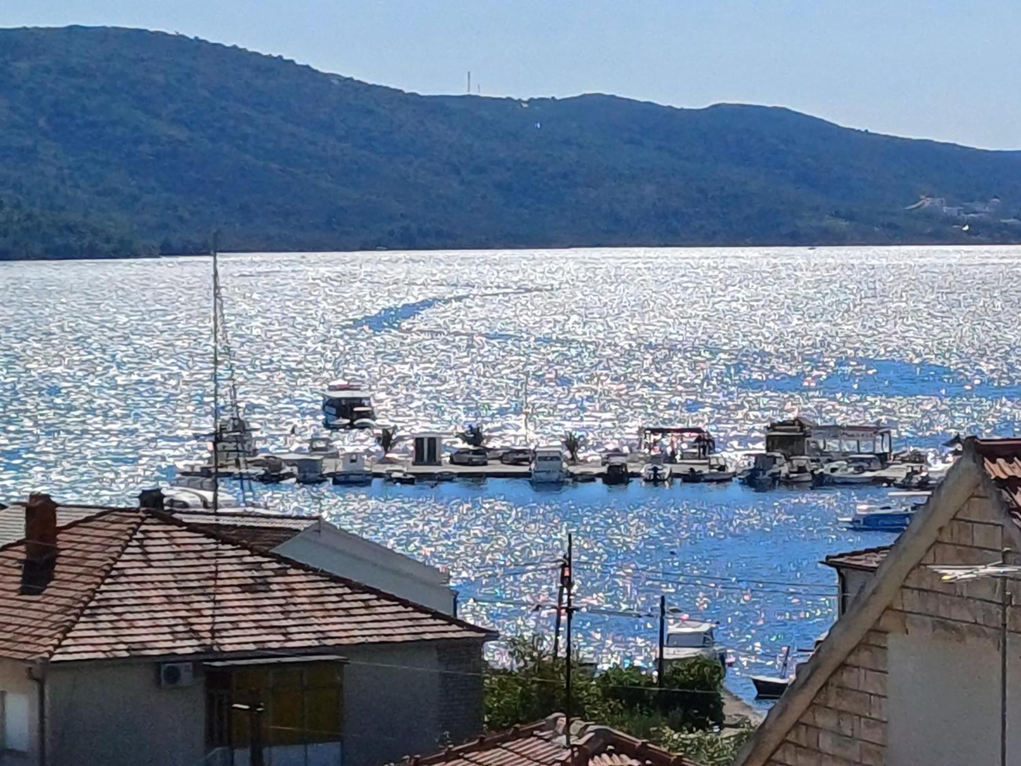 Villa Barbara & Zoran With Free Parking And Heated Swimming Pool Seget Vranjica Exterior photo